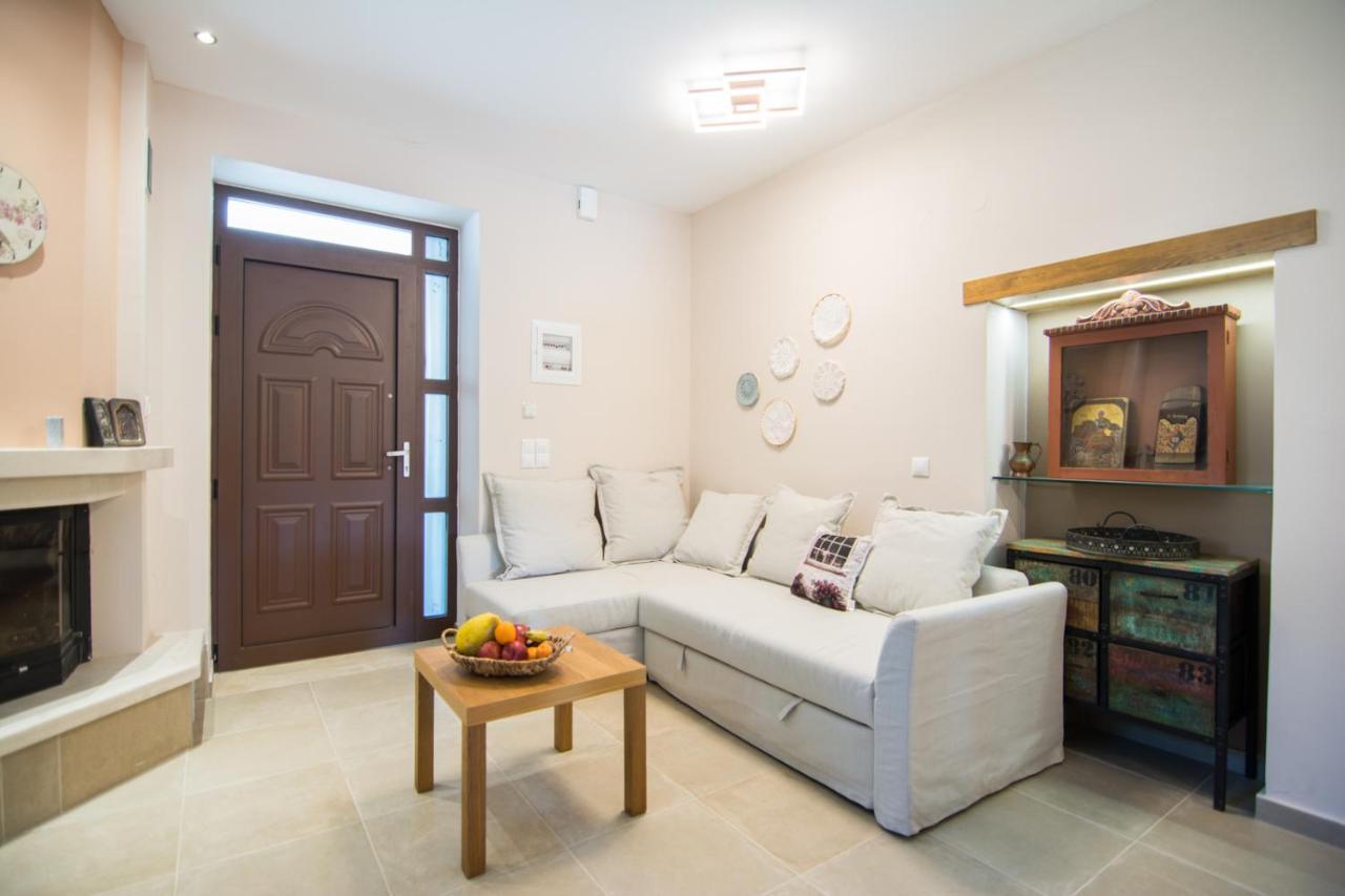Papa-Antonis Stone House Villa Zarós Buitenkant foto