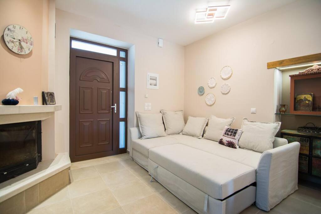 Papa-Antonis Stone House Villa Zarós Buitenkant foto